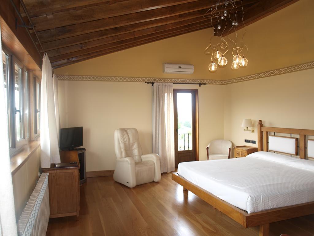 Hotel Don Silvio Colombres Exteriör bild
