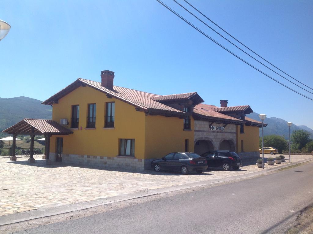 Hotel Don Silvio Colombres Exteriör bild