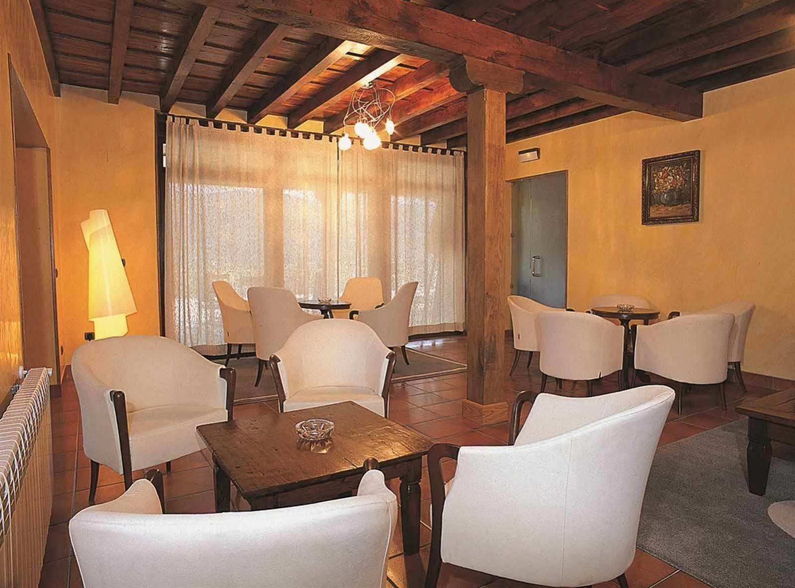 Hotel Don Silvio Colombres Exteriör bild